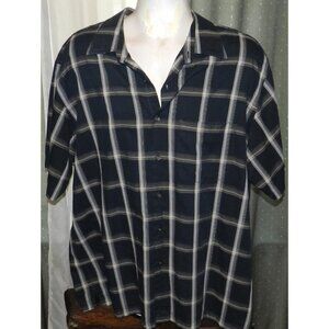 Men's VanHeusen Size XL plaid buttoned casual shirt short sleeved 17~17 1/2